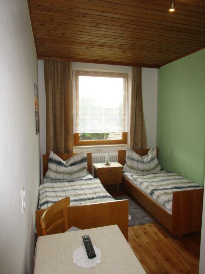 Hotel Dorfwirtshaus Rauch Eschabruck Esterno foto