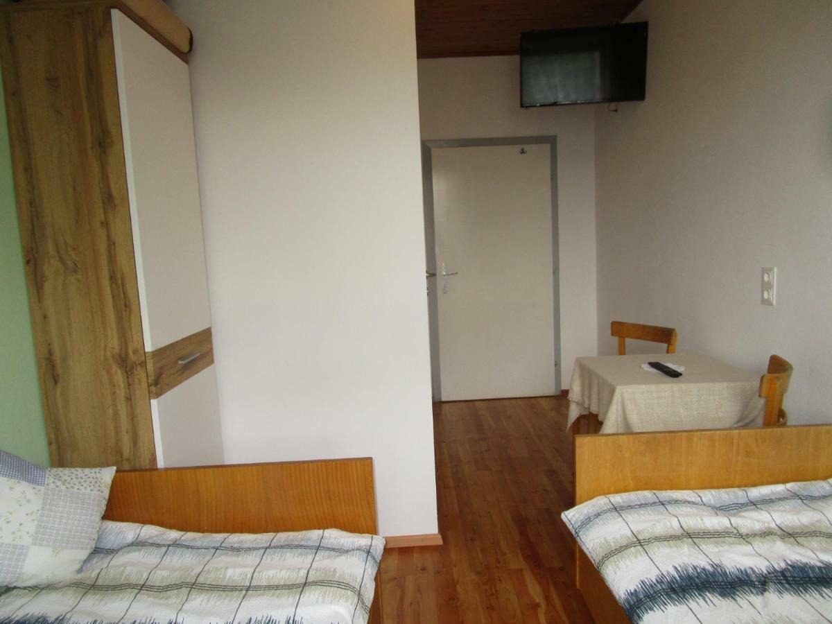 Hotel Dorfwirtshaus Rauch Eschabruck Esterno foto